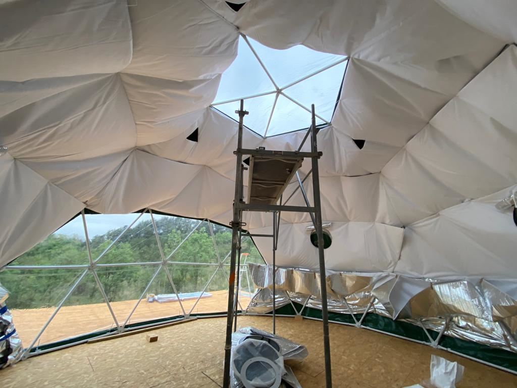 Intérieur du dôme en construction